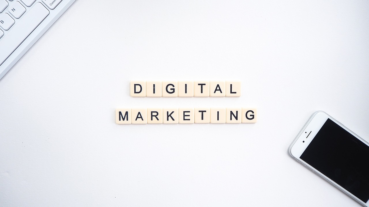 Read more about the article 📌 What is Digital Marketing?